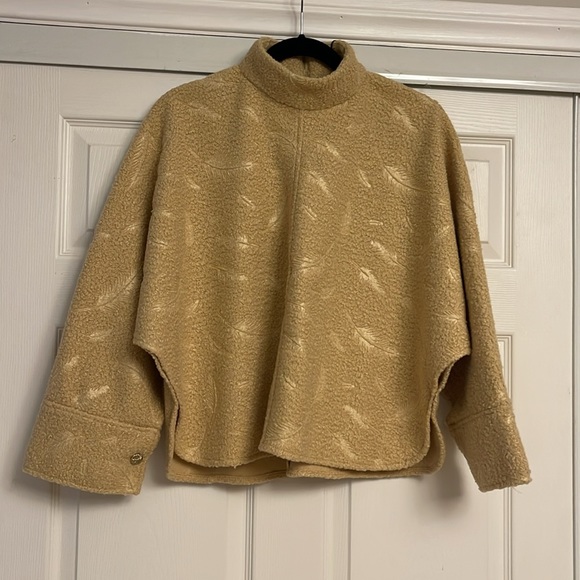 Zara - Picture 3 of 3